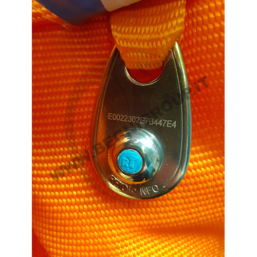 begni-group-dettaglio tag su braca in poliestere Brache di sollevamento (cinghie / fasce) piatte con asole e tag con microchip digitale RFID.