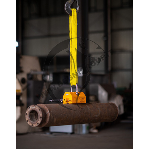 begni-group-PM APPLICAZIONE Sollevatori magnetici permanenti idonei a sollevare e movimentare lastre, tubi, raccordi, travi Sollevatori magnetici permanenti idonei a sollevare e movimentare lastre, tubi, raccordi, travi e barre in materiale ferro-magnetico