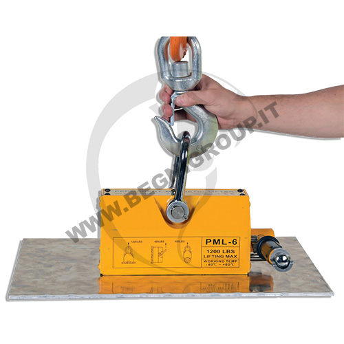 begni-group-PM Applicazione Sollevatori magnetici permanenti idonei a sollevare e movimentare lastre, tubi, raccordi, travi e barre in materiale ferro-magnetico Sollevatori magnetici permanenti idonei a sollevare e movimentare lastre, tubi, raccordi, travi e barre in materiale ferro-magnetico