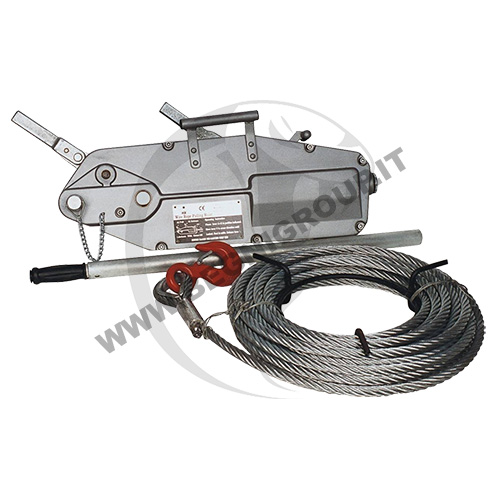 Argano a fune passante per tirare, abbassare e mettere in sicurezza i carichi su lunghe distanze.